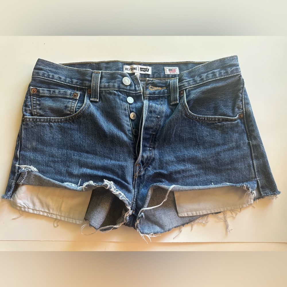 Levi’s re/done jean shorts - Picture 2 of 3